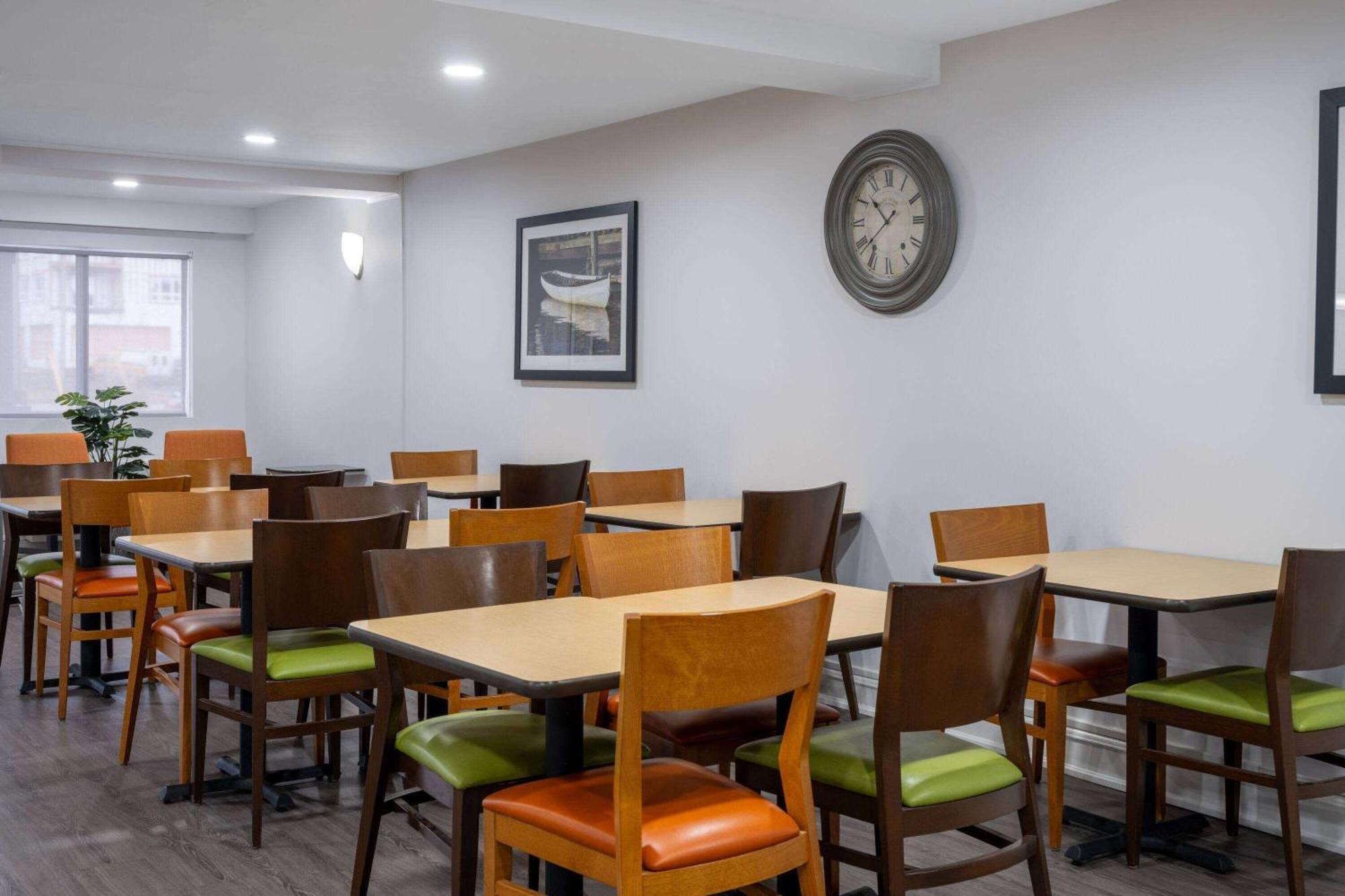 Travelodge Suites By Wyndham Saint John Kültér fotó